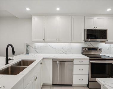 25900 Hickory Boulevard - Photo Thumbnail 15