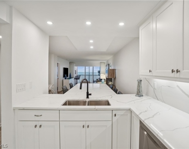 25900 Hickory Boulevard - Photo Thumbnail 14