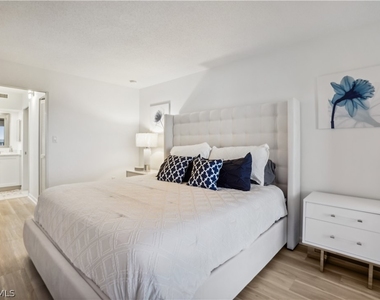 25900 Hickory Boulevard - Photo Thumbnail 21