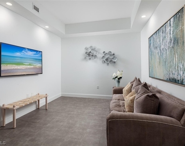 1111 Central Avenue - Photo Thumbnail 7
