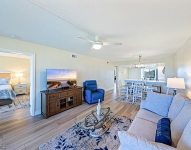 15161 Cedarwood Lane - Photo Thumbnail 5