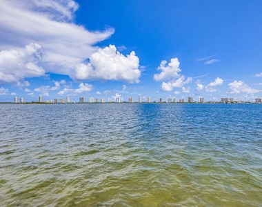 1050 Lake Shore Drive - Photo Thumbnail 53