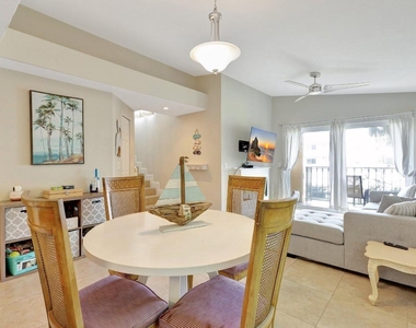 1050 Lake Shore Drive - Photo Thumbnail 8