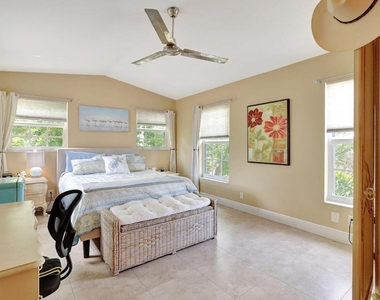1050 Lake Shore Drive - Photo Thumbnail 16