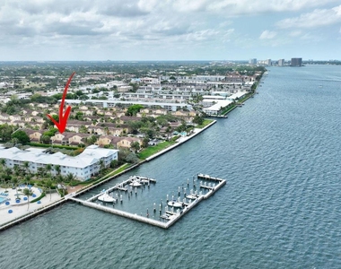 1050 Lake Shore Drive - Photo Thumbnail 45