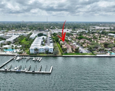 1050 Lake Shore Drive - Photo Thumbnail 44