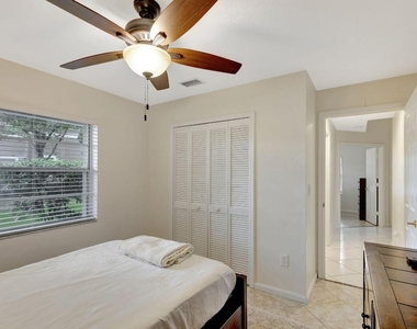 13796 Yarmouth Drive - Photo Thumbnail 9