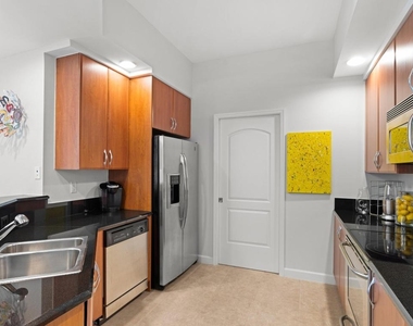 801 S Olive Avenue - Photo Thumbnail 5