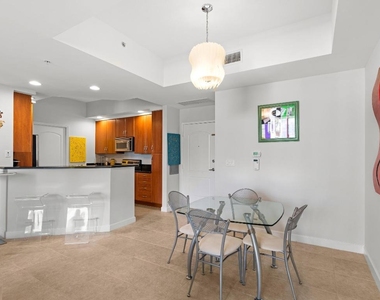 801 S Olive Avenue - Photo Thumbnail 1
