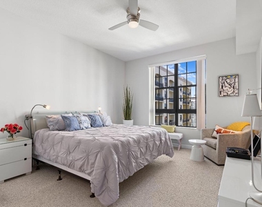 801 S Olive Avenue - Photo Thumbnail 8
