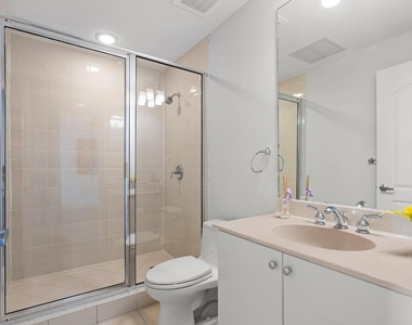 801 S Olive Avenue - Photo Thumbnail 15