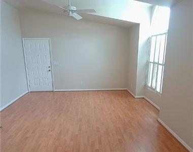 13247 Whitehaven Lane - Photo Thumbnail 19
