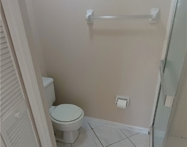 13247 Whitehaven Lane - Photo Thumbnail 17