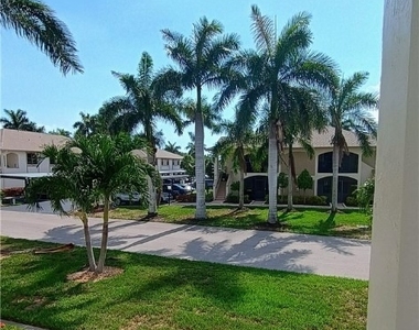 13247 Whitehaven Lane - Photo Thumbnail 5