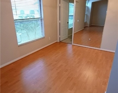 13247 Whitehaven Lane - Photo Thumbnail 29
