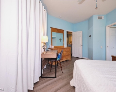 9100 Southmont Cove - Photo Thumbnail 33