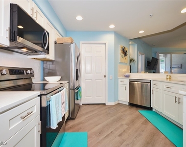 9100 Southmont Cove - Photo Thumbnail 23