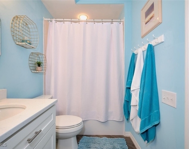 9100 Southmont Cove - Photo Thumbnail 43