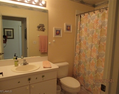 8076 Queen Palm Lane - Photo Thumbnail 7