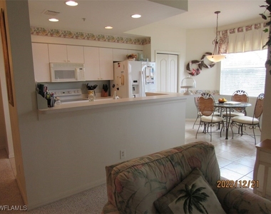 8076 Queen Palm Lane - Photo Thumbnail 15