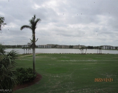8076 Queen Palm Lane - Photo Thumbnail 13