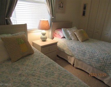 8076 Queen Palm Lane - Photo Thumbnail 6