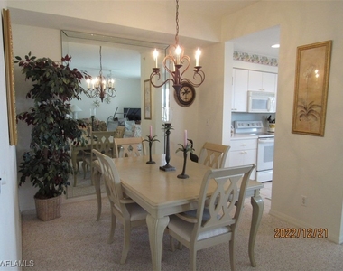 8076 Queen Palm Lane - Photo Thumbnail 2