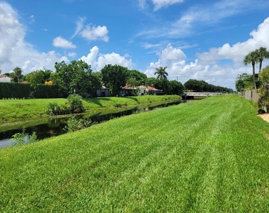 11115 Oakdale Road - Photo Thumbnail 5