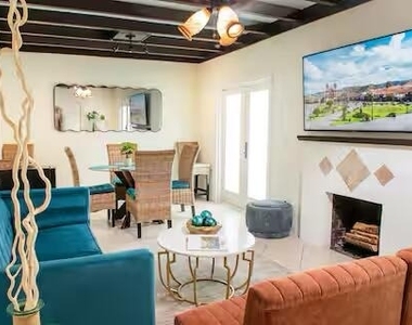 129 E Hart Street - Photo Thumbnail 5