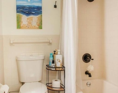 129 E Hart Street - Photo Thumbnail 10