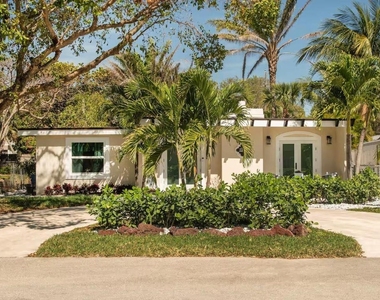 129 E Hart Street - Photo Thumbnail 16