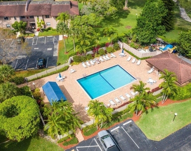 21500 Cypress Hammock Drive - Photo Thumbnail 3