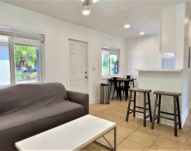 101 Tacoma Lane - Photo Thumbnail 10