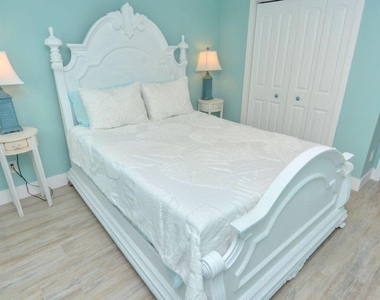 1315 Ne Flora Place - Photo Thumbnail 22