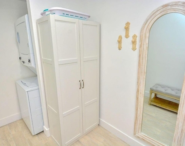 1315 Ne Flora Place - Photo Thumbnail 21