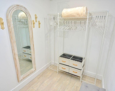 1315 Ne Flora Place - Photo Thumbnail 20