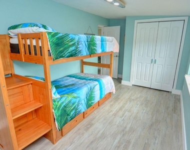 1315 Ne Flora Place - Photo Thumbnail 25