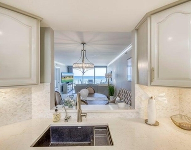 9600 S Ocean Drive - Photo Thumbnail 18