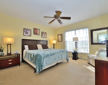 8125 Celeste Drive - Photo Thumbnail 6