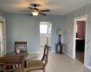 155 Lake Carol Drive - Photo Thumbnail 2