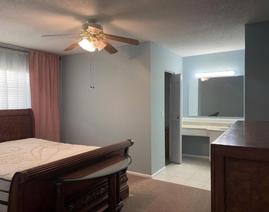 155 Lake Carol Drive - Photo Thumbnail 4
