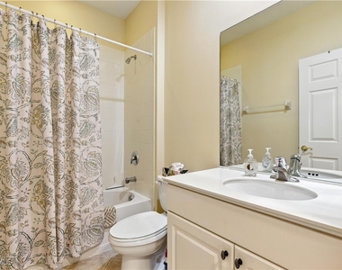1415 Sweetwater Cove - Photo Thumbnail 9