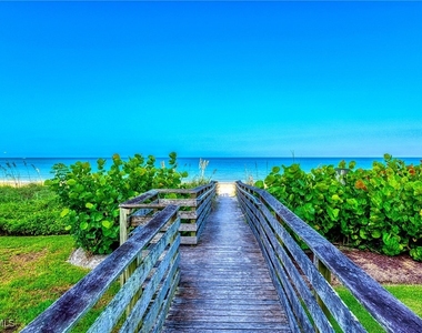 565 Beachwalk Circle - Photo Thumbnail 34