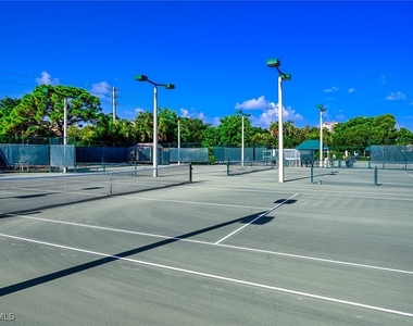 565 Beachwalk Circle - Photo Thumbnail 29