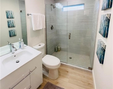 803 104th Avenue N - Photo Thumbnail 5