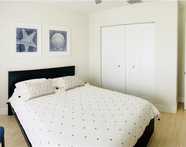 803 104th Avenue N - Photo Thumbnail 6
