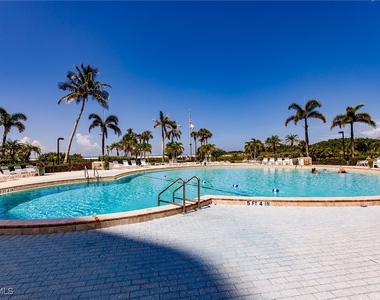 260 Seaview Court - Photo Thumbnail 32
