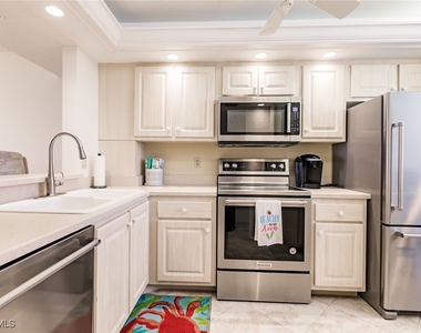 260 Seaview Court - Photo Thumbnail 11