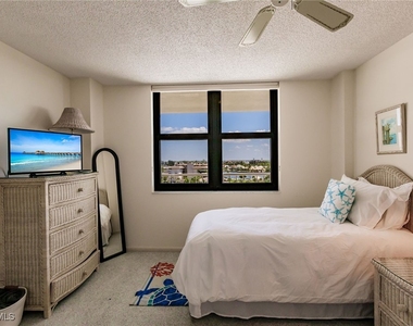 260 Seaview Court - Photo Thumbnail 20