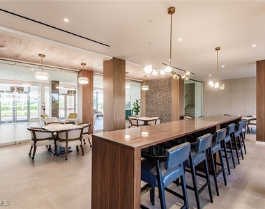 260 Seaview Court - Photo Thumbnail 34